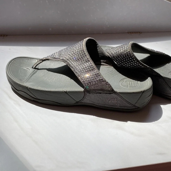 FitFlop Lulu Rhinestone Thongs Flip Flops Gray Graphite Comfort Sandals Summer - Picture 4 of 10